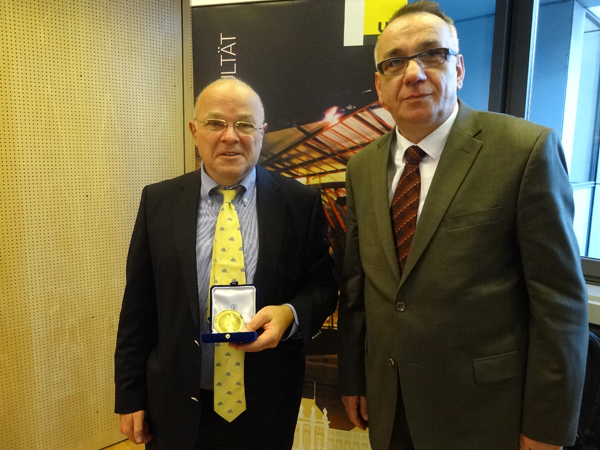 Enver Hasani, Präsident des Verfassungsgerichtshofs des Kosovo (r.), und Joseph Marko, Dekan der Rechtswissenschaftlichen Fakultät der Uni Graz. 