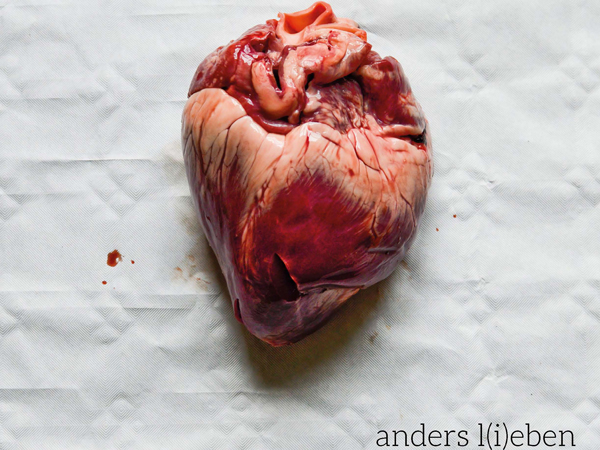 anders l(i)eben ist das Thema der neuen LIBELLE im Mai. Foto: small_s/photocase.de 