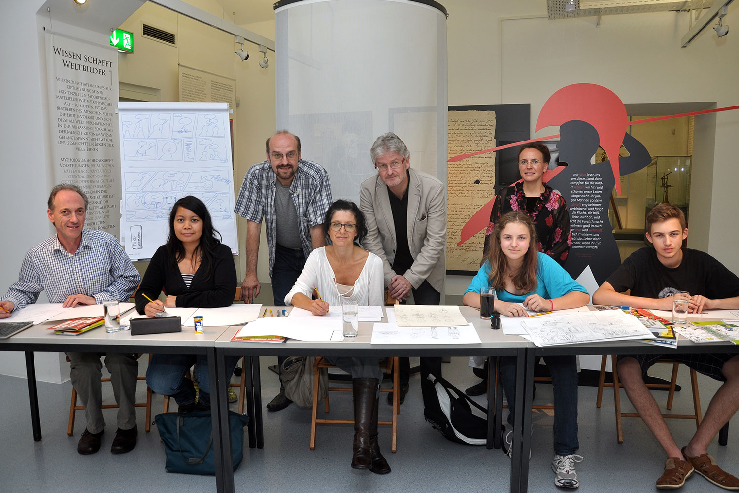 Die TeilnehmerInnen beim Comic-Workshop im Juni 2014 mit Gerald Lagler, Nikolaus Reisinger und Ursula Jungmeier-Scholz vom UniGraz@Museum (hinten v.l.) 
