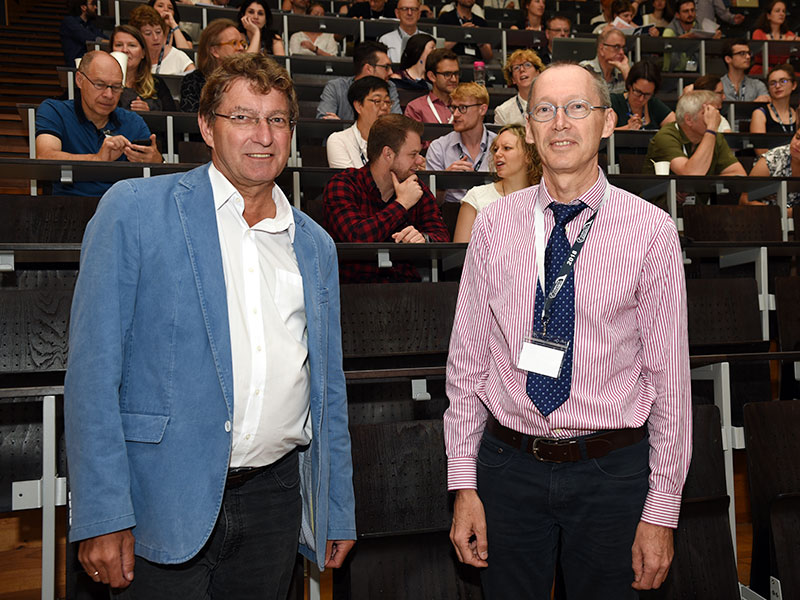 Vizerektor Peter Scherrer und Richard Parncutt (v.l.) begrüßten die Konferenz-TeilnehmerInnen. 