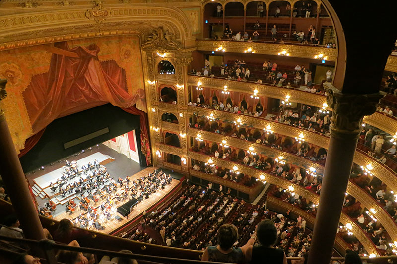 Ist die Oper mehr tot als lebendig? ExpertInnen diskutieren an der Universität Graz. Foto: TravelCoffeeBook/Pixabay.com 