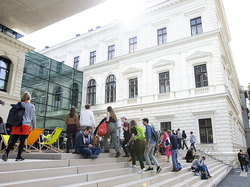 Ein Fest für alle ist die Eröffnung der neuen Bibliothek der Universität Graz. Alle Fotos: Uni Graz/Kanizaj. 