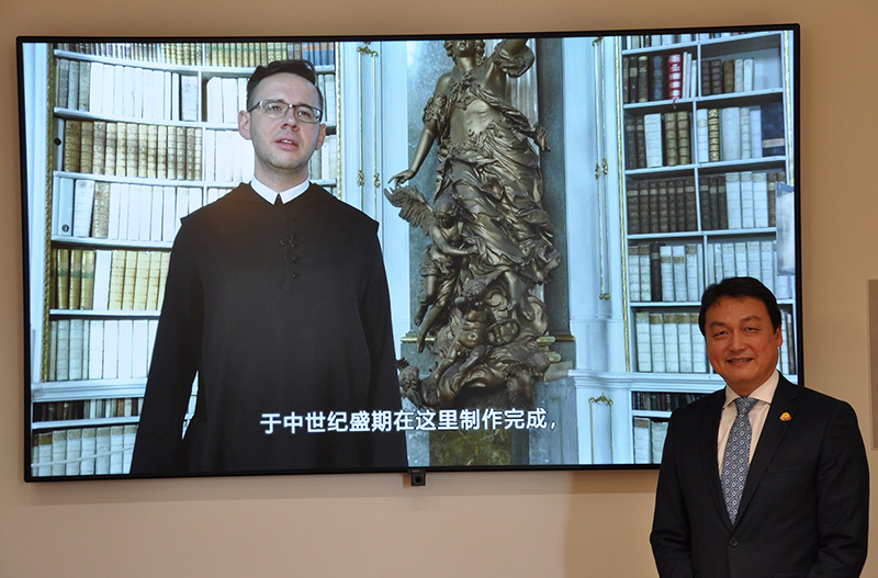 Pater Maximilian Schiefermüller, Prior des Stiftes Admont, referierte am China-Forum über die Reisen des Marco Polo in einer Handschrift des Benediktinerstiftes Admont. 