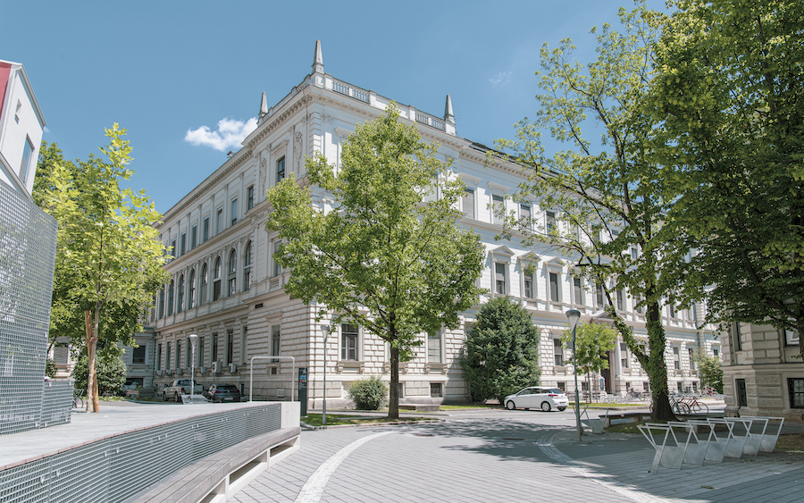 Das Gebäude am Universitätsplatz 4 wird ab 2024 generalsaniert und wird zum "Haus der Bildung". Foto: Uni Graz/Julina Raggautz ©Universität Graz