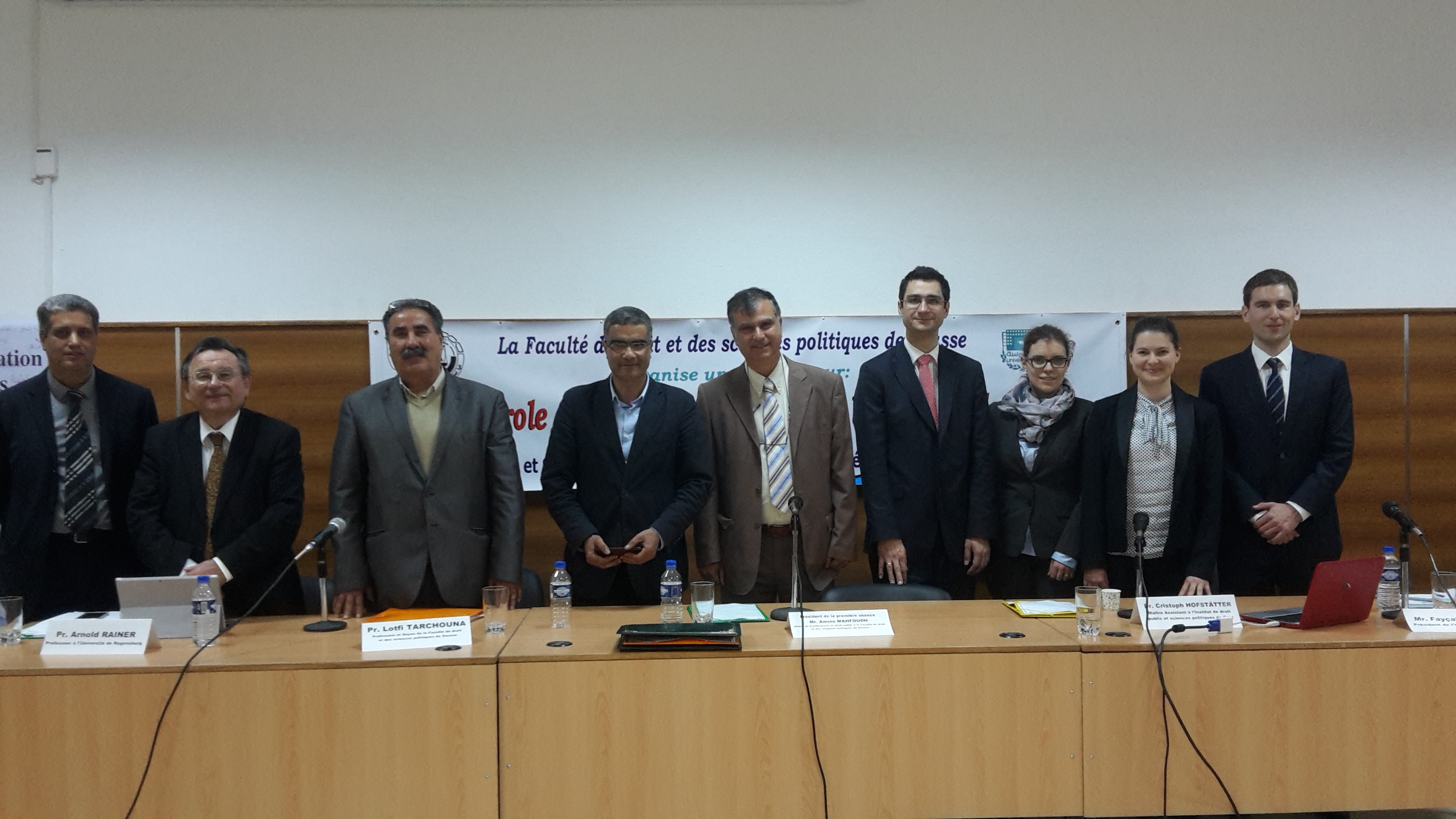 Vortragende und Organisierende der Konferenz an der Universität Sousse, rechts die Grazer Teilnehmerinnen und Teilnehmer 