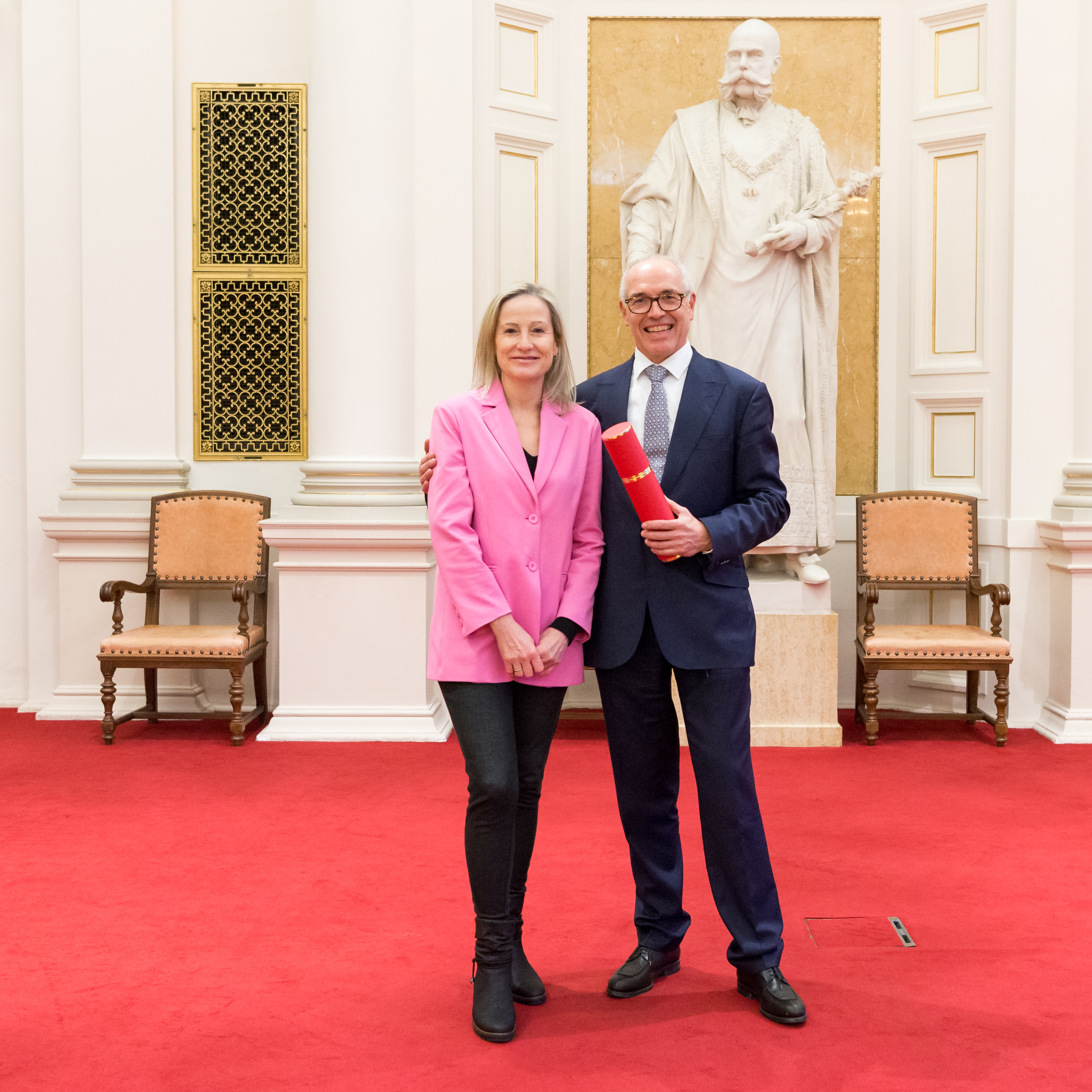 Univ.-Prof. Dr. Bettina Nunner-Krautgasser mit Hon.-Prof. Dr. Alexander Klauser. 