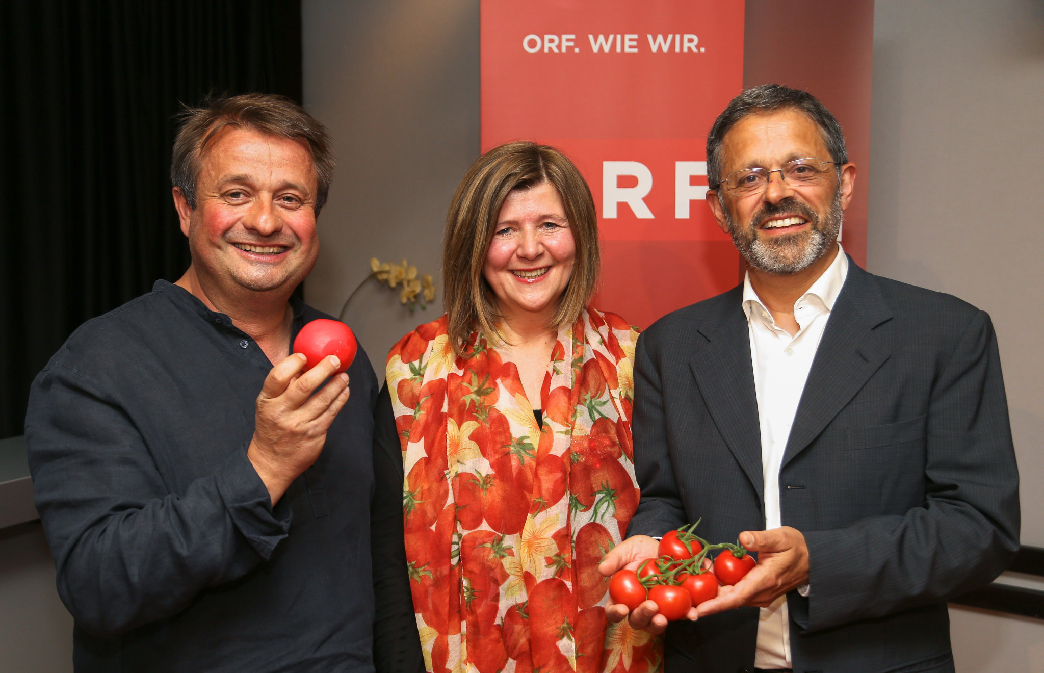Präsentation im ORF - im Bild Maria Magdalena Koller mit dem "Kaiser der Paradeiser", Erich Stekovics und dem UNIVERSUM-Chef Andrew Solomon (ORF) 
