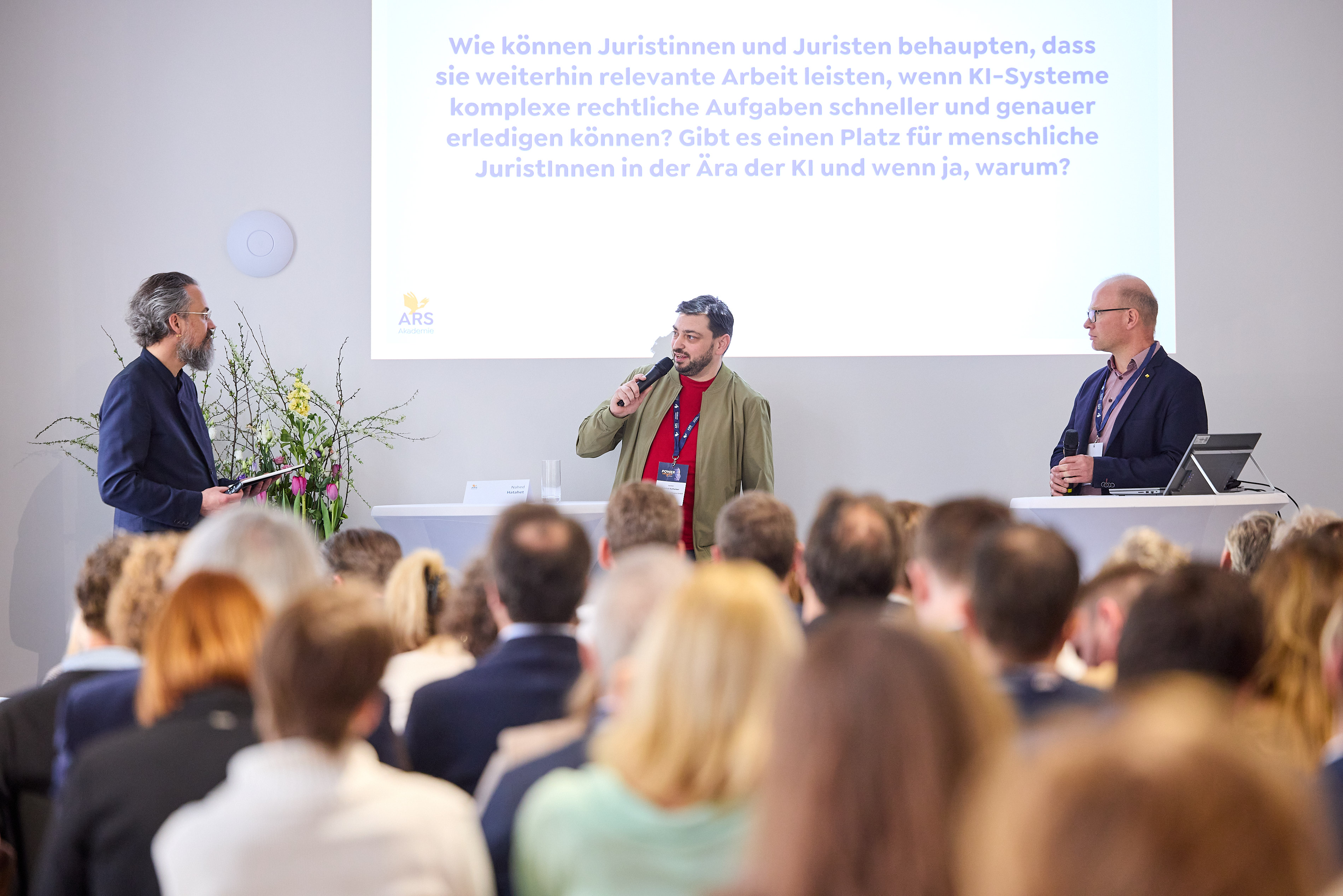 Stefan Thalmann bei Podiumsdiskussion 